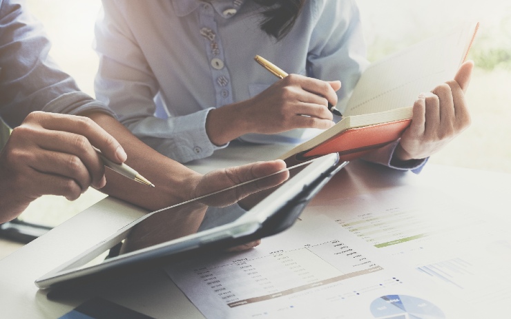 financial planner tugas