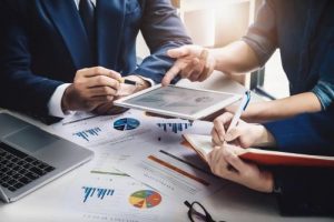 strategi mengembangkan bisnis