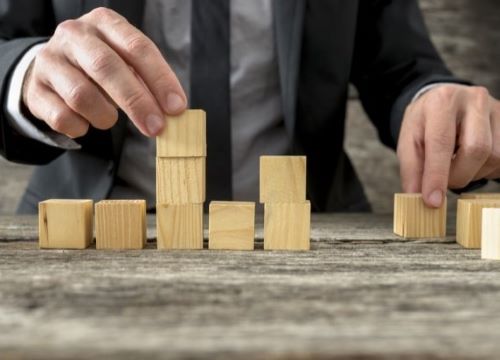 membangun fondasi bisnis yang kuat