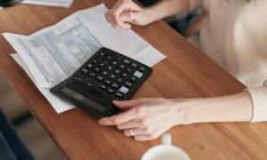 Kiat Mengurangi Biaya Investasi